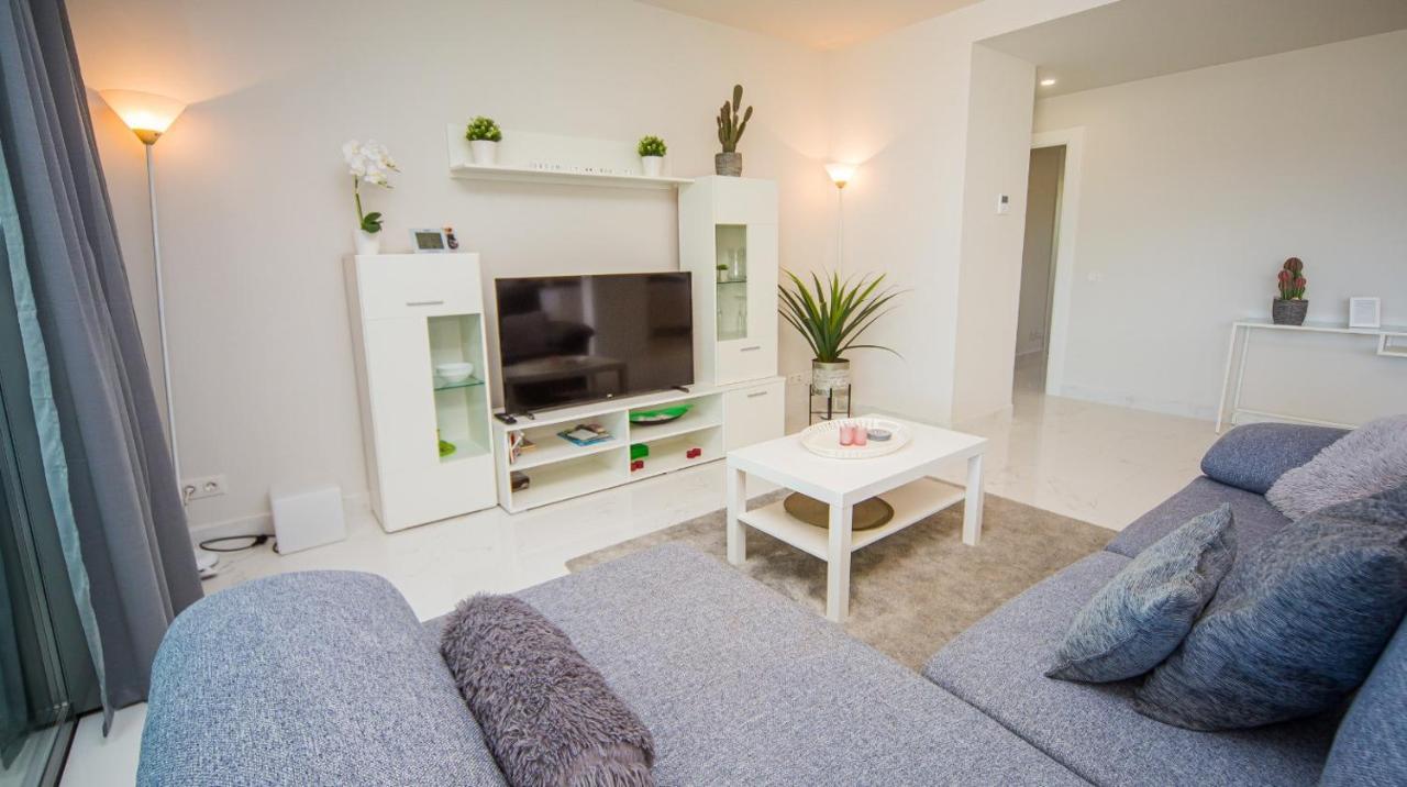 Cg7 Casares Green Екстер'єр фото